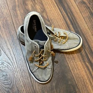 Sperry Topsider shoes